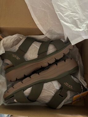 Sketchers women’s , teens sandals slip ins